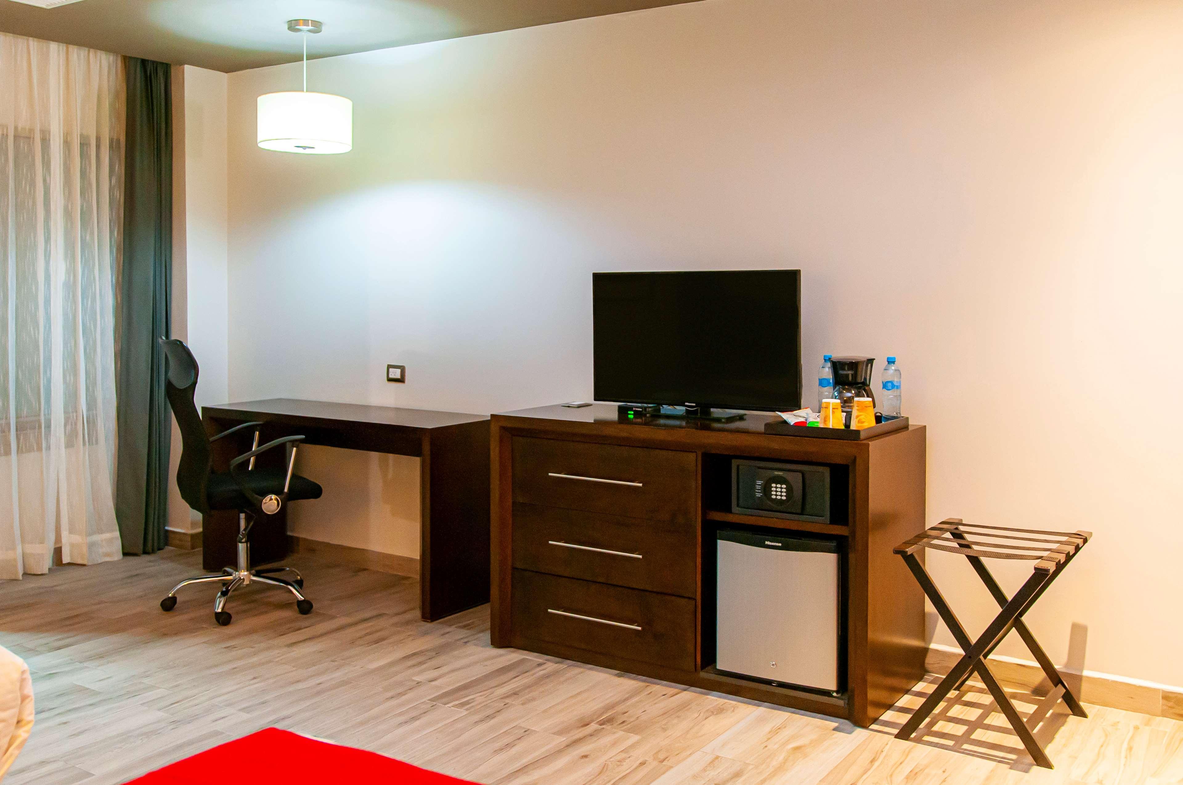 Best Western Plus Santa Cecilia Pachuca Exterior photo